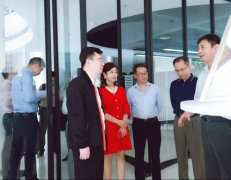 广东省工业和信息化局莅临南昌建国高档礼品定制有限公司调研制造业创新中心建设情况